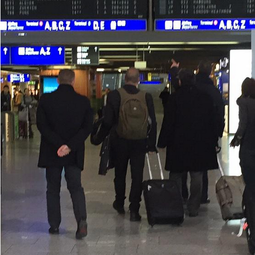 Το tweet Γερμανού δημοσιογράφου που είδε τον Βαρουφάκη στο αεροδρόμιο – ΦΩΤΟ