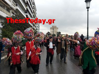 Παρέλαση με… κουδούνια στη Θεσσαλονίκη – ΒΙΝΤΕΟ – ΦΩΤΟ