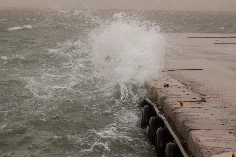 Θυελλώδεις άνεμοι «χτυπούν» τα Χανιά