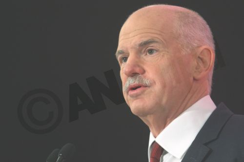 Σφοδρή επίθεση Παπανδρέου στον Σαμαρά