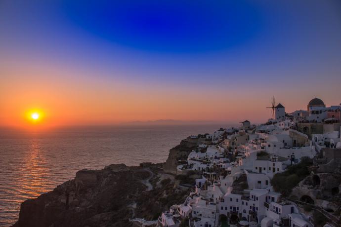 DW: Οι προκρατήσεις για την Ελλάδα επέστρεψαν στα προ κρίσης επίπεδα