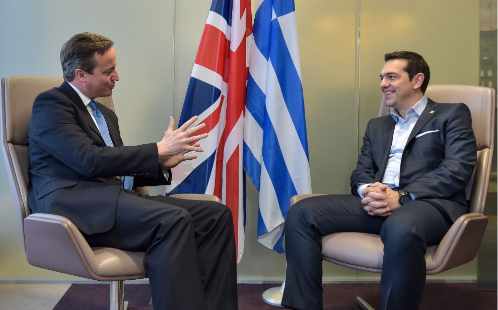 Ο Κάμερον στον Τσίπρα: Βρείτε λύση με την ΕΕ
