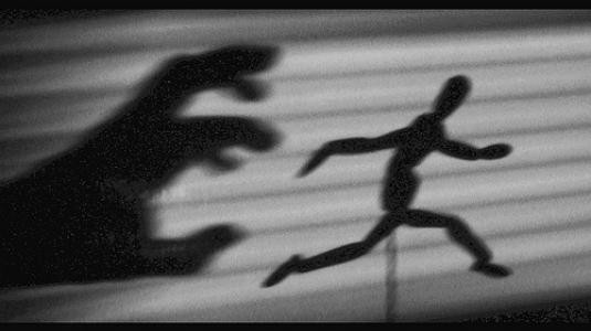 Ποια είναι τα συμπτώματα της παράνοιας;