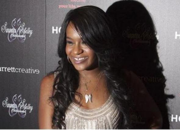 Σε κατάσταση τεχνητού κώματος παραμένει η κόρη της Γουίτνεί Χιούστον