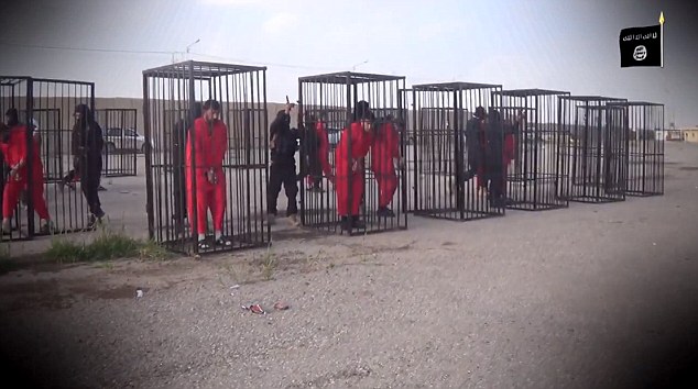 Βίντεο – σοκ με παρέλαση Κούρδων αιχμαλώτων από το Ισλαμικό Κράτος