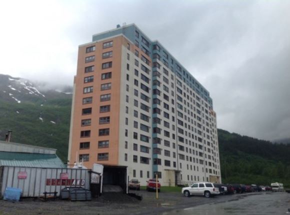 Μία πόλη που ζουν όλοι στο ίδιο κτίριο – ΦΩΤΟ