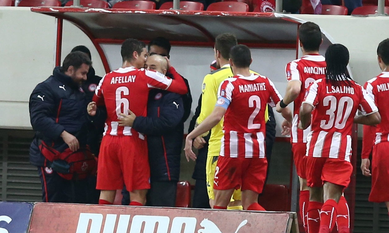 Οι παίκτες του Ολυμπιακού αφιέρωσαν τα γκολ στον Δουρέκα – ΦΩΤΟ