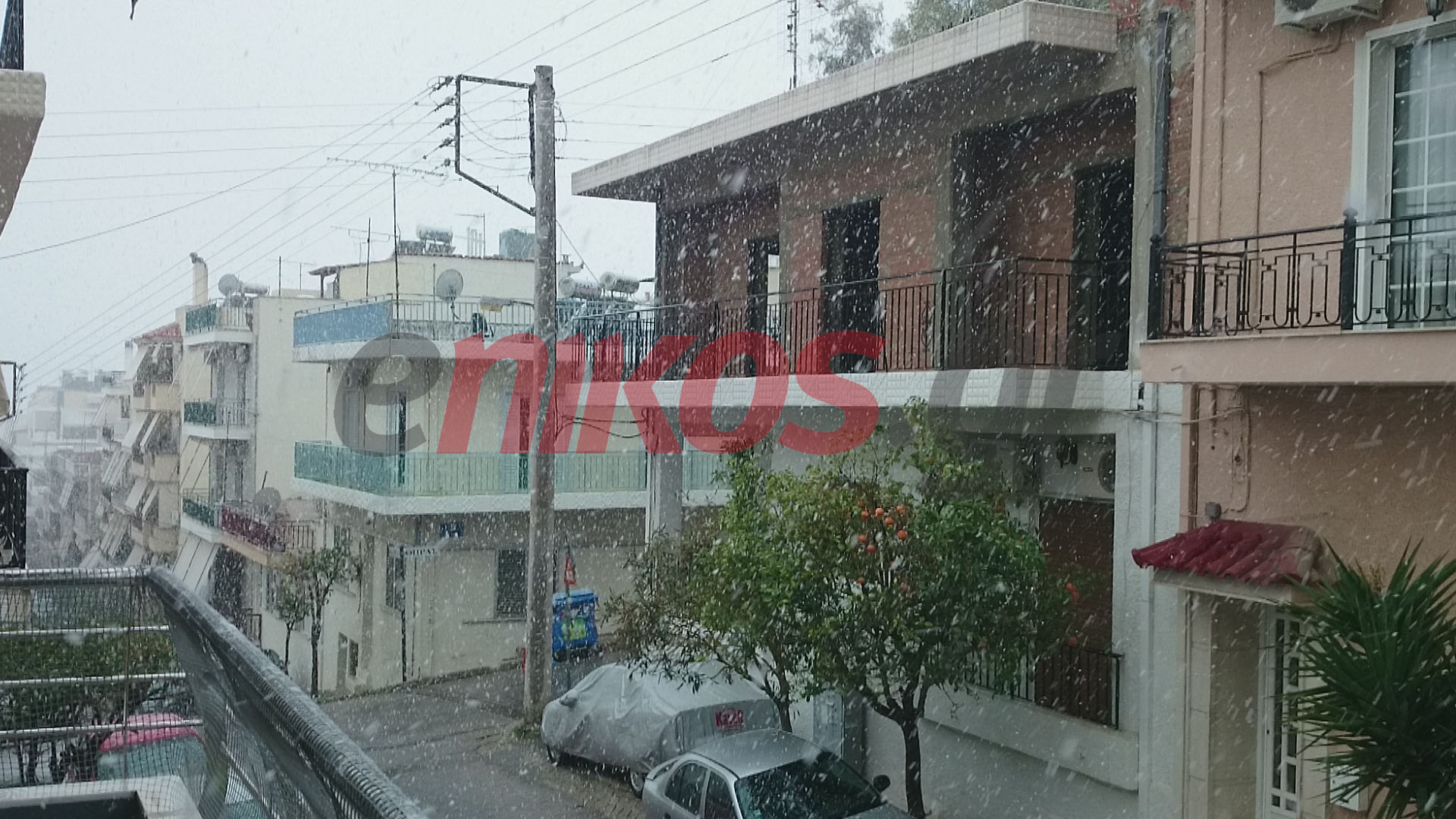 Χιονίζει στον Κορυδαλλό – ΦΩΤΟ