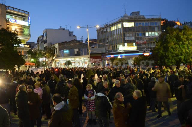 Η συγκέντρωση στη Λαμία – ΦΩΤΟ – ΤΩΡΑ