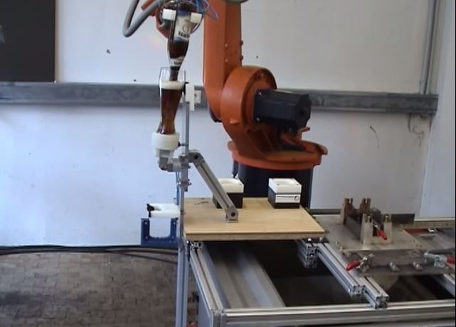 Ρομπότ σερβίρει την τέλεια μπύρα – ΒΙΝΤΕΟ