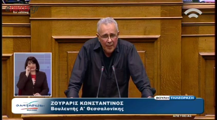 Η “ηρωίδα” μεταφράστρια της ομιλίας του Ζουράρι – ΒΙΝΤΕΟ