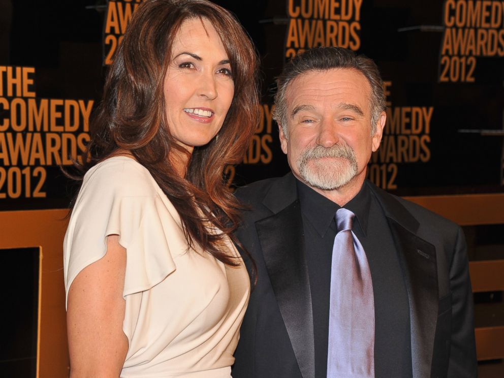 PHOTO: Susan Schneider and Robin Williams attend The Comedy Awards 2012