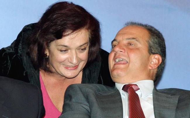 Γιατί ματαιώθηκε το ραντεβού Καραμανλή – Γιαννάκου