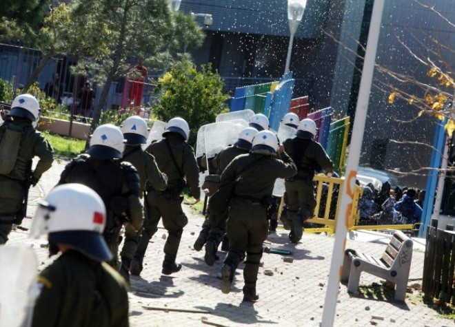 Σοβαρά επεισόδια στη Νέα Σμύρνη