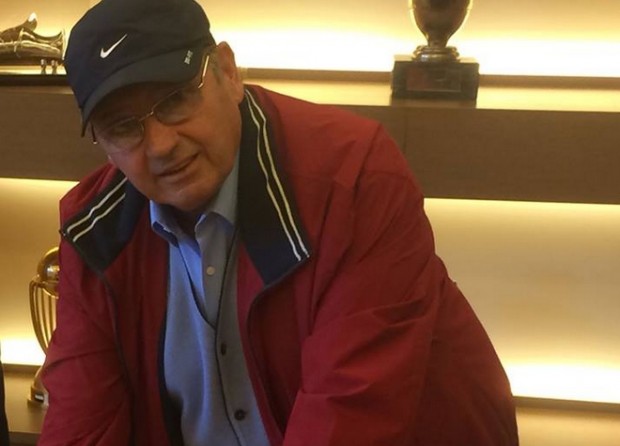 Υπέγραψε ο Μαρκαριάν