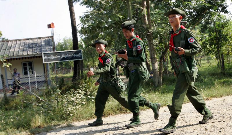 Δεκάδες στρατιώτες νεκροί στην Μιανμάρ