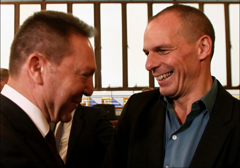 Τα γέλια του Βαρουφάκη με τον Στουρνάρα – ΦΩΤΟ