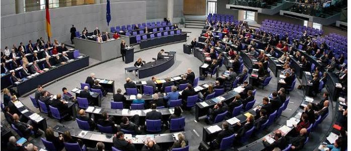 “Ναι” από την Bundestag με συντριπτική πλειοψηφία