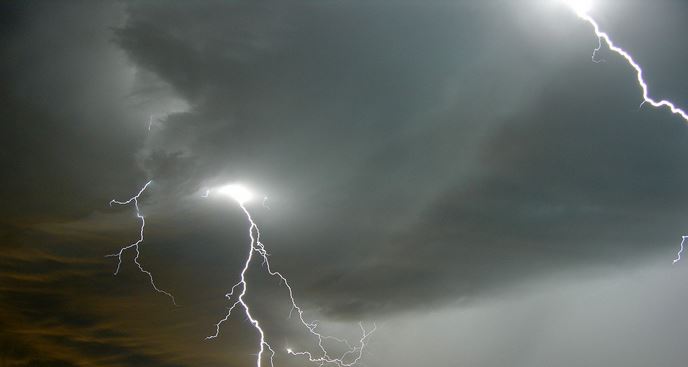 Κεραυνός σκότωσε πατέρα δύο ανήλικων παιδιών