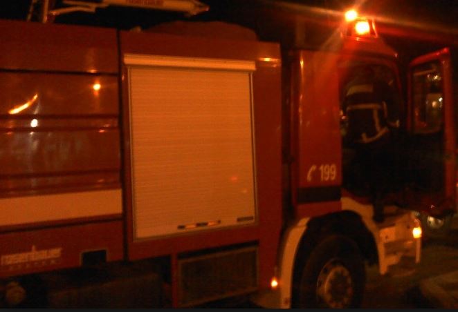 Λάρισα – Άντρας εγκλωβίστηκε στο αυτοκίνητό του