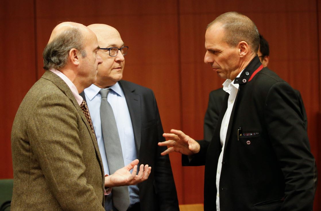 Ο Βαρουφάκης χαμογελαστός με τον Μισέλ Σαπέν – ΦΩΤΟ