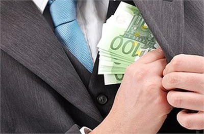 Έβγαζαν χρήμα στις πλάτες ανυποψίαστων πολιτών