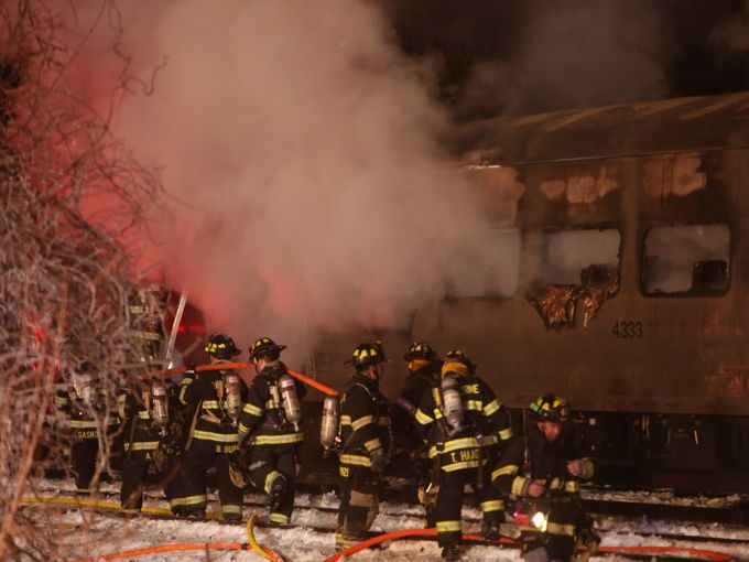 6 νεκροί από σύγκρουση τρένου με αυτοκίνητο στη Νέα Υόρκη – ΒΙΝΤΕΟ-ΦΩΤΟ