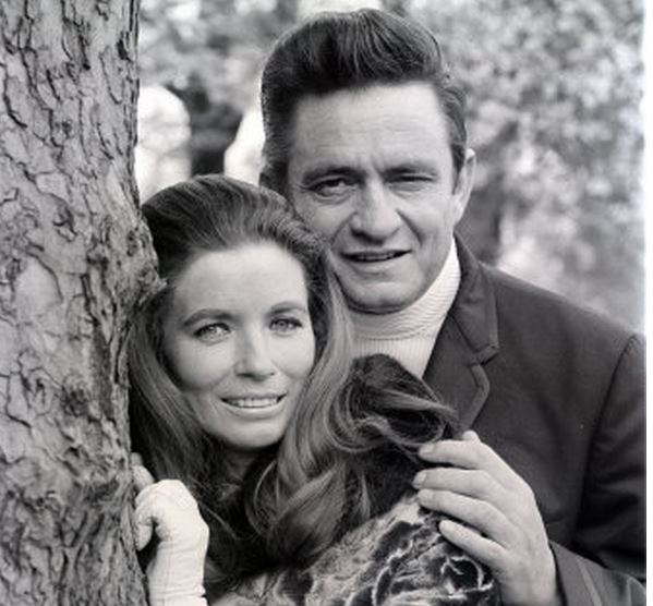 Η ερωτική επιστολή του Τζόνι Κας στην 65χρονη αγαπημένη του