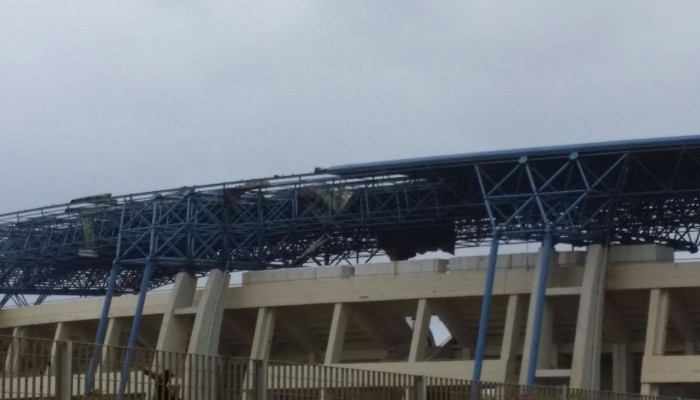 Οι άνεμοι “ξήλωσαν” πάλι το στέγαστρο στο Παγκρήτιο – ΦΩΤΟ