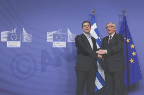 Θερμή υποδοχή του Γιούνκερ στον Τσίπρα – ΦΩΤΟ