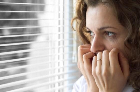 Τα 6 χαρακτηριστικά σημάδια μιας κρίσης πανικού