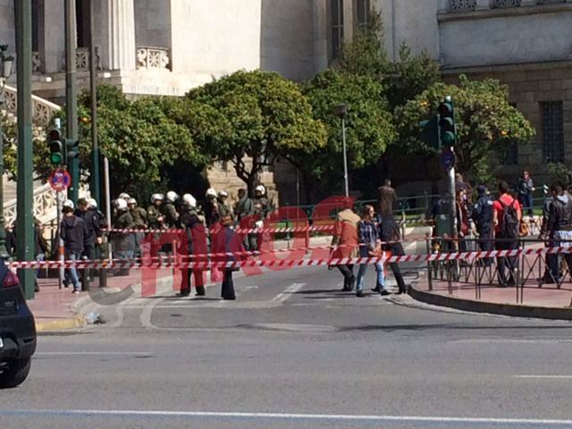 ΜΑΤ περιμετρικά της Πρυτανείας – ΦΩΤΟ