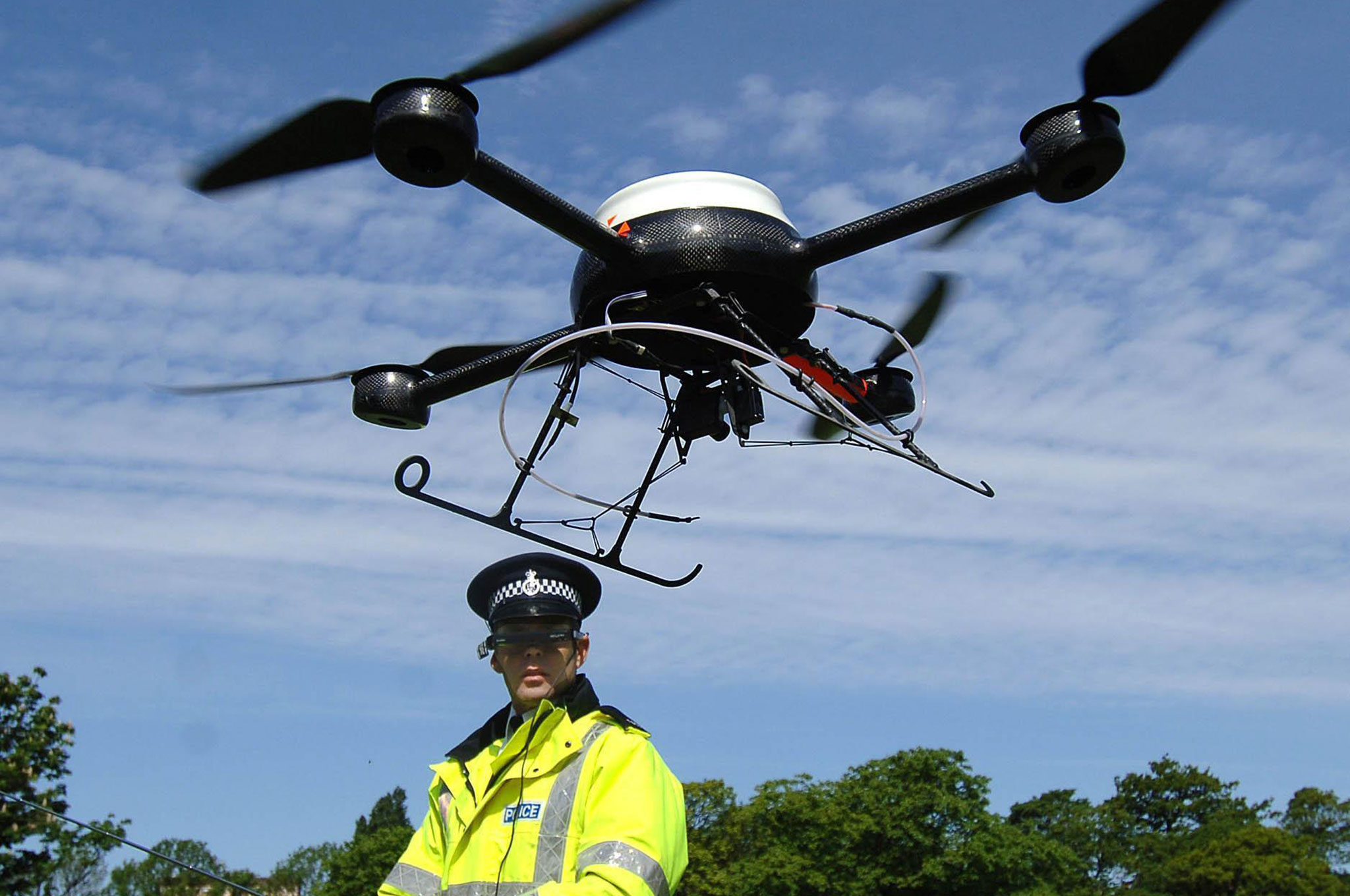 Άδεια εναέριας κυκλοφορίας στα… drones;