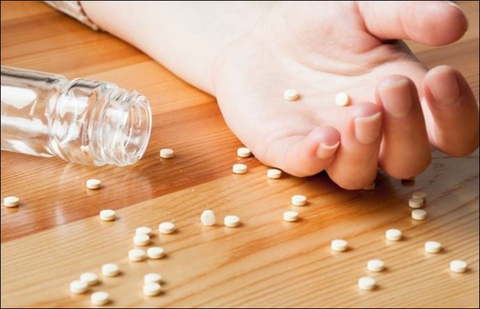 Σοκ με 16χρονη που αποπειράθηκε να αυτοκτονήσει