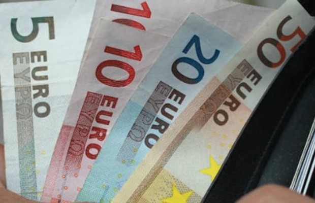 Στρατιωτικός βρήκε 3.000 ευρώ και τα παρέδωσε