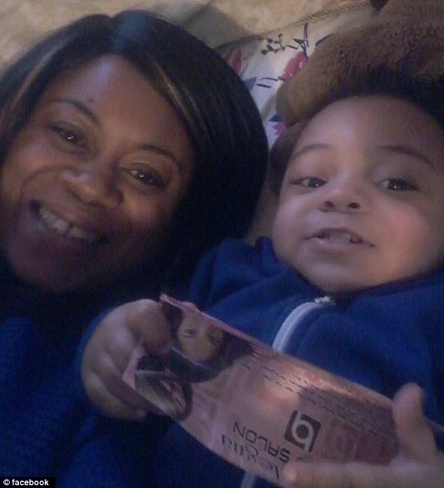 Μητέρα σκότωσε το μωρό της μέσα σε εστιατόριο – ΦΩΤΟ