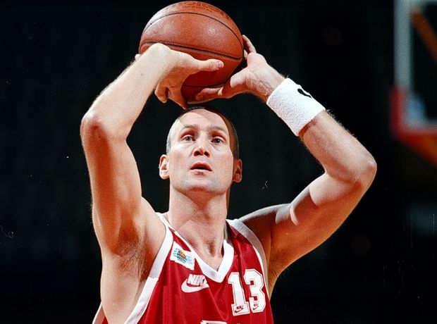 Θρήνος – «Έφυγε» στα 51 ο πρώην «ερυθρόλευκος» Κρίστιαν Βελπ