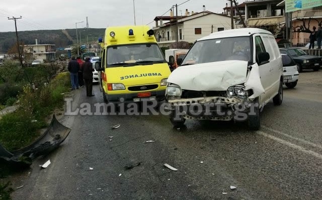 Τροχαίο με τραυματίες στη Λαμία – ΒΙΝΤΕΟ- ΦΩΤΟ