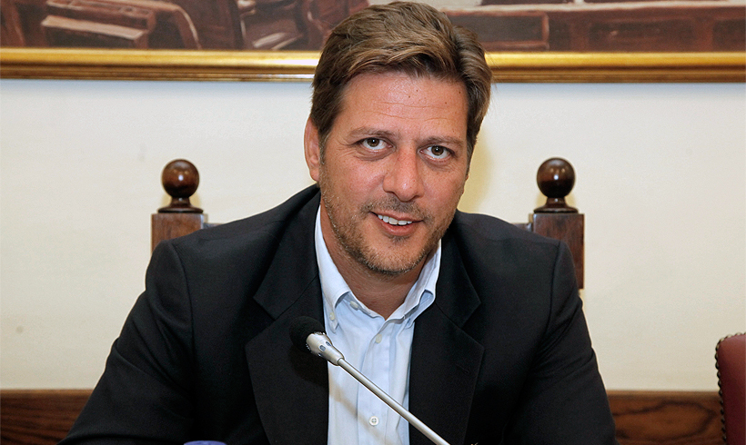 “Καρφί” Βαρβιτσιώτη για τον Παυλόπουλο στο ΥΕΘΑ