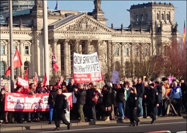 Το Die Linke στη συγκέντρωση υπέρ της Ελλάδας – ΦΩΤΟ – ΤΩΡΑ