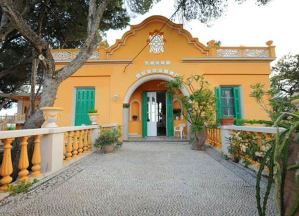 Πουλήθηκε η βίλα του κιθαρίστα των Pink Floyd στη Ρόδο – ΦΩΤΟ