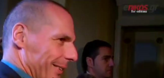 Βαρουφάκης σε δημοσιογράφο: Αναιδής η ερώτηση περί Grexit – ΒΙΝΤΕΟ