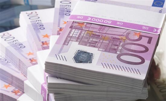 Ξεσκονίζουν “ύποπτες” καταθέσεις 25 δισ. ευρώ