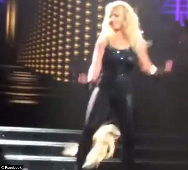 On the loose! Britney Spears lost a piece of her platinum hair extensions on stage during the February 27 concert of her Piece Of Me residency show at the Planet Hollywood in Las Vegas