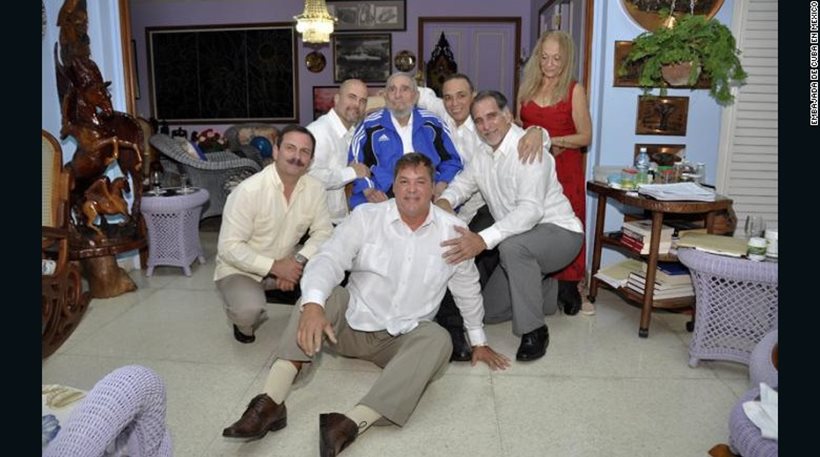 Η επανεμφάνιση του Φιντέλ Κάστρο – ΦΩΤΟ