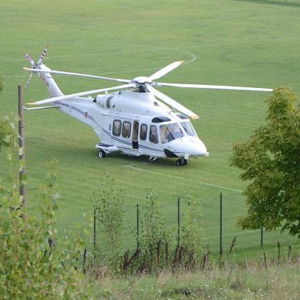 Αναγκαστική προσγείωση για το ελικόπτερο του Ρέντσι