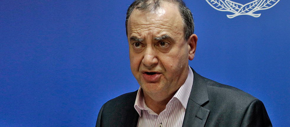 Στρατούλης: Απαράδεκτη η ταλαιπωρία των ασφαλισμένων