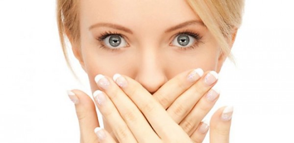 Κακοσμία στόματος: όλα όσα πρέπει να ξέρετε