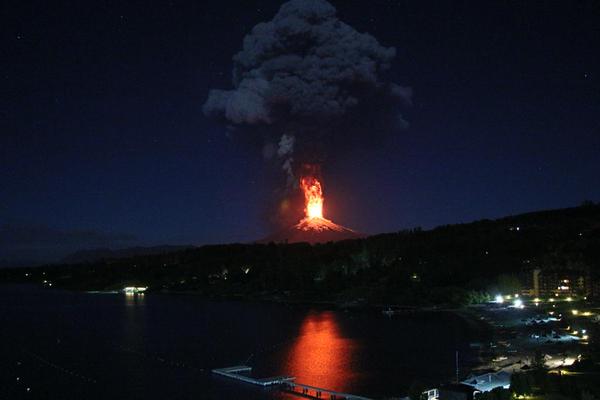 Εξερράγη το ηφαίστειο Βιγιαρίκα στη Χιλή – ΒΙΝΤΕΟ- ΦΩΤΟ