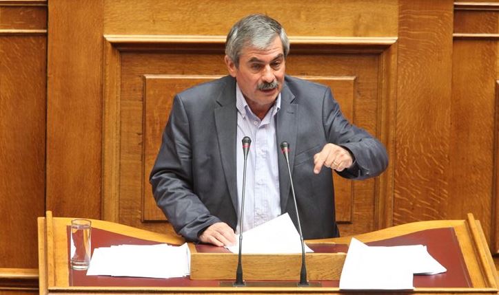 Δεν απέκλεισε αναστολή της συνθήκης Σένγκεν ο Πετράκος